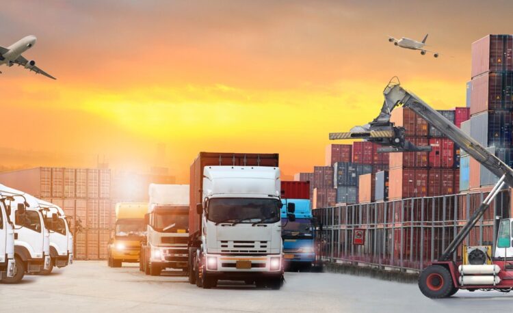 İstanbul İthalat İhracat Elemanı Eray Hakkında